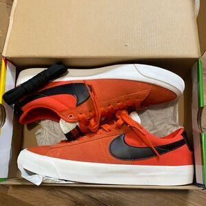 2022 Nike Sb Blazer Low Pro GT